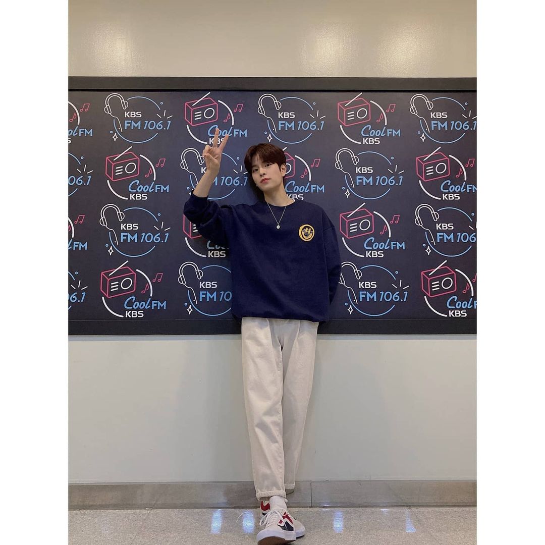 DurangoStray's tweet photo. Actualización 💌| 🐶🐰 Seungmin y Lee Know en instagram 

《27/09/21》

♡ Síguenos y activa la campanita para estar al tanto de Stray Kids ♡

#StrayKids #Seungmin #LeeKnow https://t.co/2sknTnmUgL