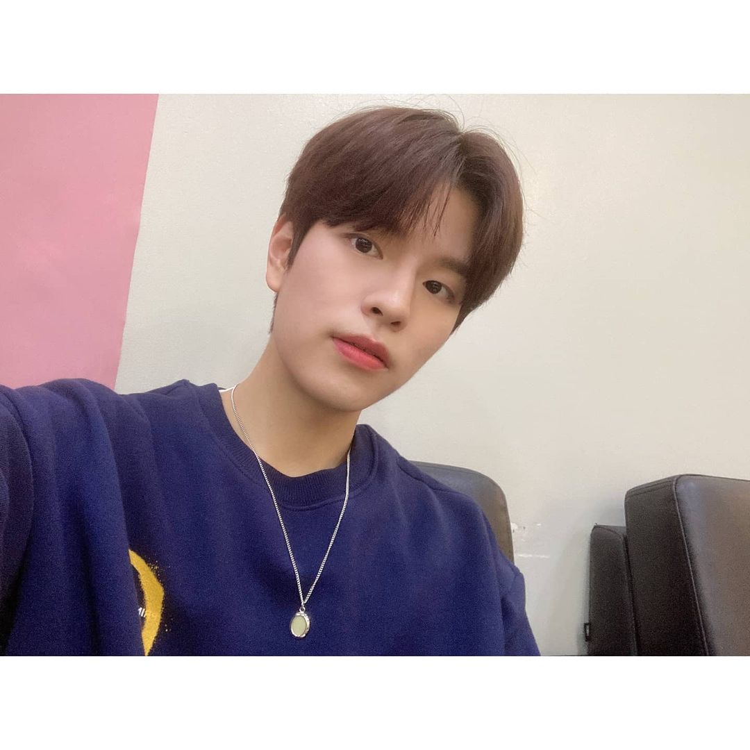 DurangoStray's tweet photo. Actualización 💌| 🐶🐰 Seungmin y Lee Know en instagram 

《27/09/21》

♡ Síguenos y activa la campanita para estar al tanto de Stray Kids ♡

#StrayKids #Seungmin #LeeKnow https://t.co/2sknTnmUgL