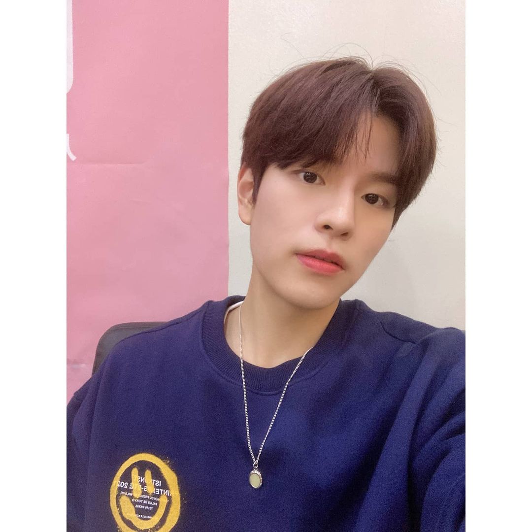 DurangoStray's tweet photo. Actualización 💌| 🐶🐰 Seungmin y Lee Know en instagram 

《27/09/21》

♡ Síguenos y activa la campanita para estar al tanto de Stray Kids ♡

#StrayKids #Seungmin #LeeKnow https://t.co/2sknTnmUgL