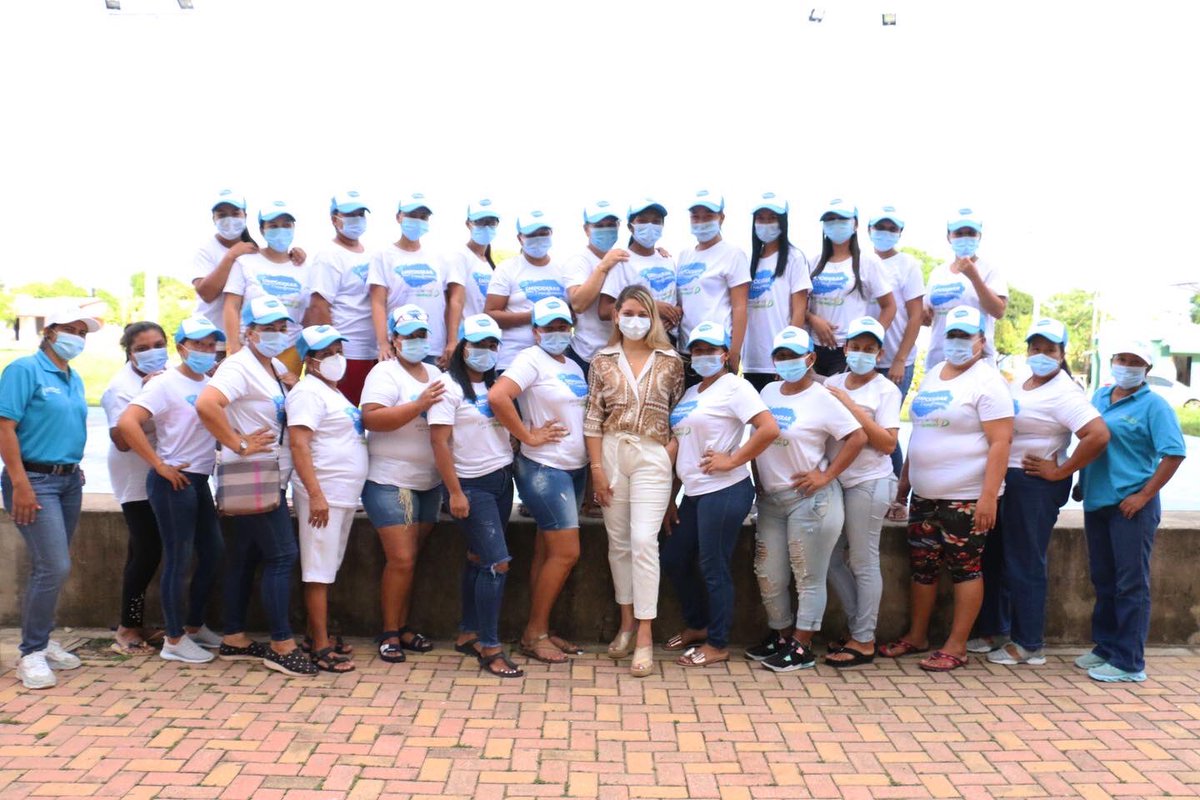 AlcaldiaSahagun's tweet photo. #EmpoderarParaTransformar | Programa social Empoderar para Transformar beneficia a 30 mujeres del barrio 16 de Junio. 

Más detalles👉🏻 https://t.co/mNYlV2kWIt https://t.co/qVujGdI0hu