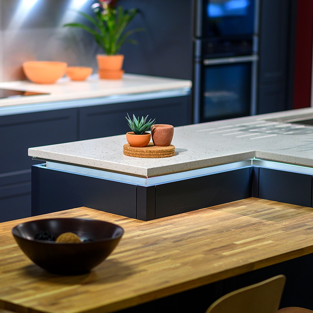 LEDSpecialistUK's tweet image. Subtle lighting can make a huge difference on first impressions to your kitchen.

Add some cool white strip light to your kitchen counters.

For more information call us on 0118 950 7125.

#led #ledreplacement #ledlights #ledbulb #ledbulbs #ledlighting #leds #sylvania