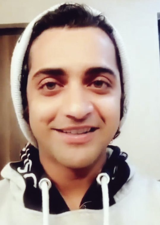 p_se_priyanka_'s tweet photo. Everyone syas including me ur smile keep our lives alive..
But u smile when u feel
u cry when u wanna
just do whatever u feel that moment,
Just remember we are always with u.. to pampering u when u feel dull & sad also
Take Care Love❤️
#35DaysLeft
#OurSunshinesBdayCountdown https://t.co/1qcIsrE0Yl