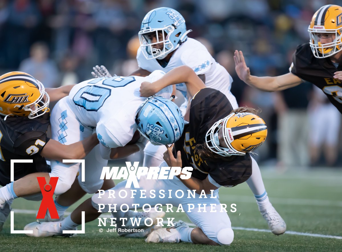 FishinMagik's tweet photo. Sorry for the delay! Images from the @MSSailorFball vs. @chixsports varsity football match up is now up on @MaxPreps Images can be found here: https://t.co/lbqGNMdBFe All players have been tagged, get your @MaxPreps profile up asap! #FridayNightLights #mhsaa #zeeland #monashores https://t.co/gKIaelZSCZ