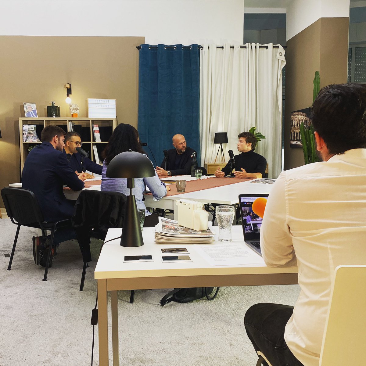 Ce soir pour la première de Bonsoir le Gard, le comédien d’ <a href="/IciToutCommence/">ITC</a>, Lucien Belvès est en direct sur notre plateau 🎥 Retrouvez-nous tous les soirs à 18h30 en direct sur Facebook, YouTube et Twitch 🎬