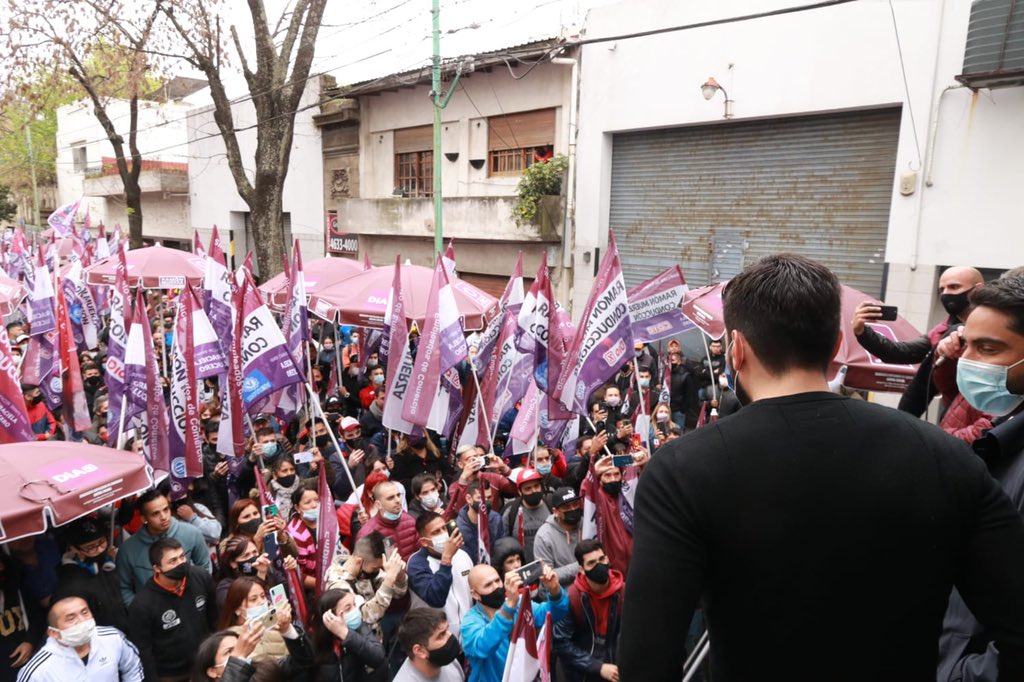 Junto al dirigente <a href="/RamonMuerza/">Ramon Muerza</a> acompañando a los trabajadores y las trabajadoras en el Día del Empleado del comercio, que homenajearon y recordaron en una misa a los compañeros que fallecieron durante la pandemia. (Sigue)