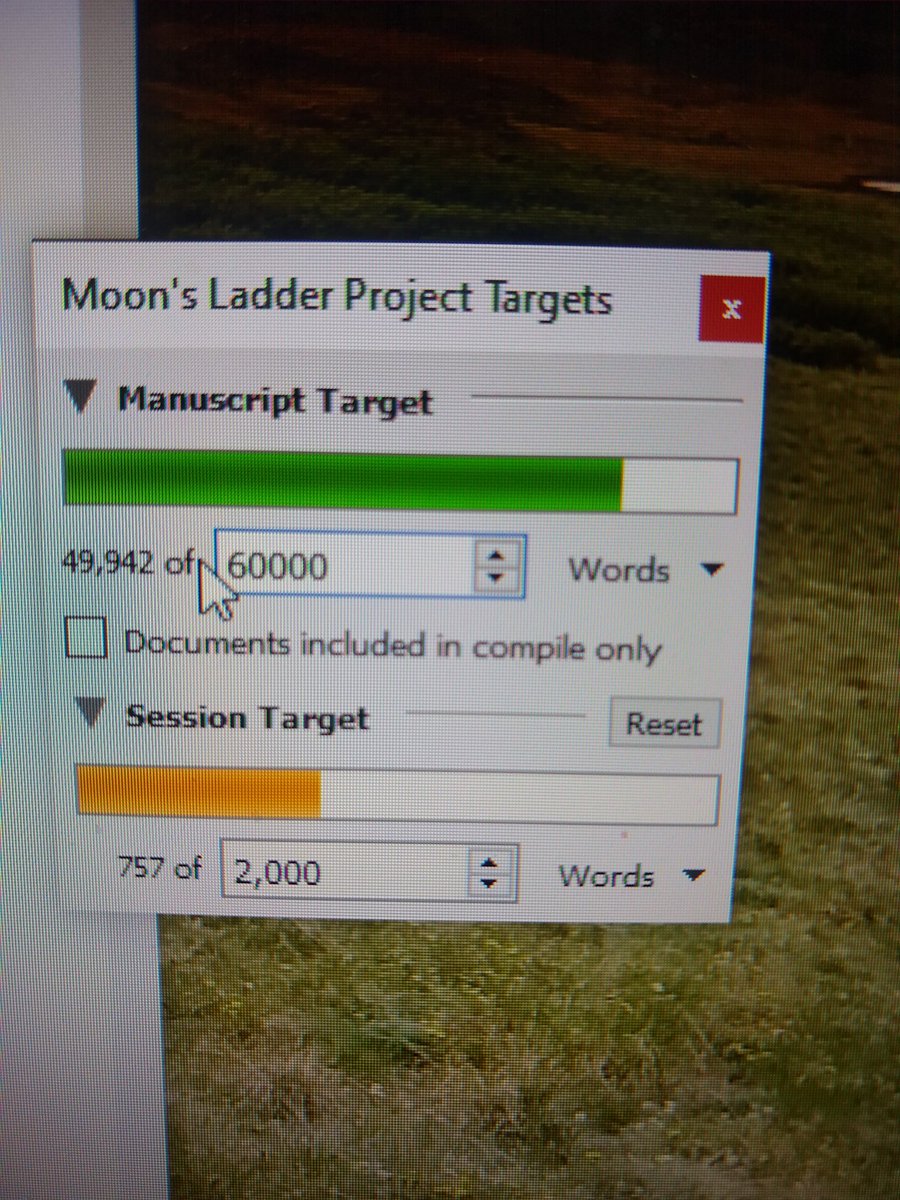 MaliaMaunakea's tweet photo. #scrivener ? Pic on the left shows my project targets on the old scrivener. I loved that the bar would change color from red to green as I typed. The new version is just blue the whole time. Do you know how to change it to be colorful again? #externalmotivation #WritingCommunity https://t.co/6Ahxnh84JV