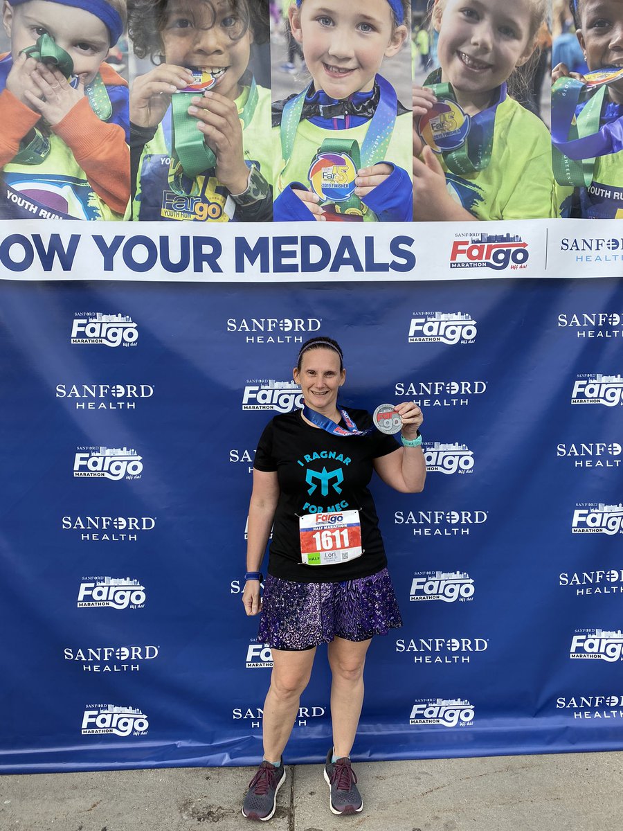 TheOtherLori's tweet photo. It’s #MedalMonday & I have one! It’s been a hot minute! Thanks #fargomarathon for all the fun! Your sign game was strong on the course but the mascara one was by far my favorite. Elvis lives! #runchat #state47 #uffda #megsmiles #hrfit #NDisthefriendliestplaceonearth https://t.co/Ap0sUVKBUg