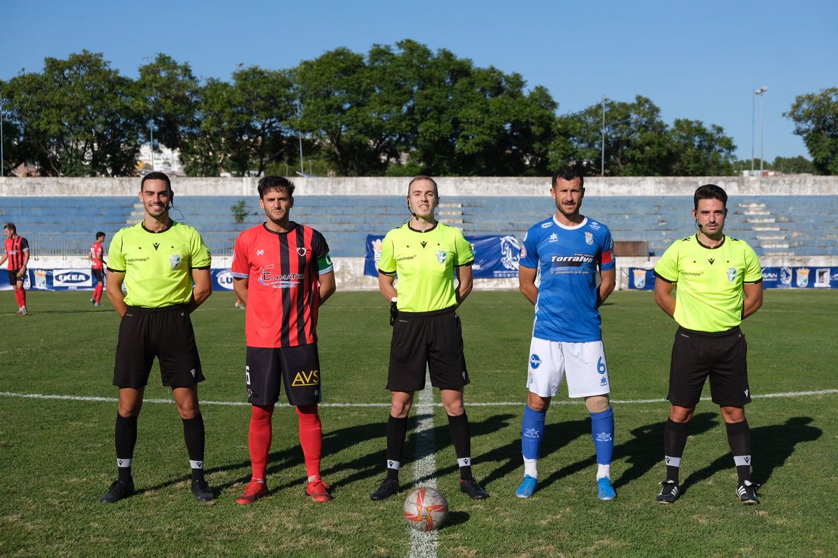 RafaMaraver_'s tweet photo. 🔵⚪ Seguimos con la serie de hilos analizando los partidos del @XerezCD_OFICIAL
✒️En esta ocasión, la victoria in-extremis frente al Cartaya.
📌Analizamos punto por punto todos lo detalles que nos dejó este partido.
#XerezCD #CopayToque https://t.co/IF9EiDHMZB