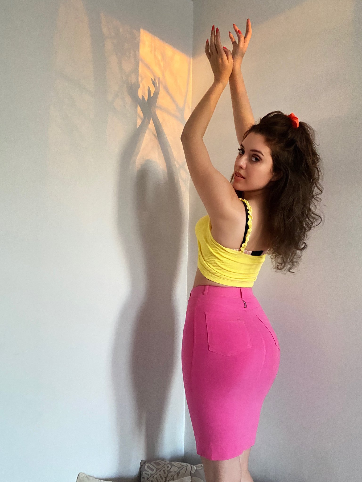 TW Pornstars - 1 pic. Luray Mama 🍑 4$ Sale. Twitter. Tight or flowing