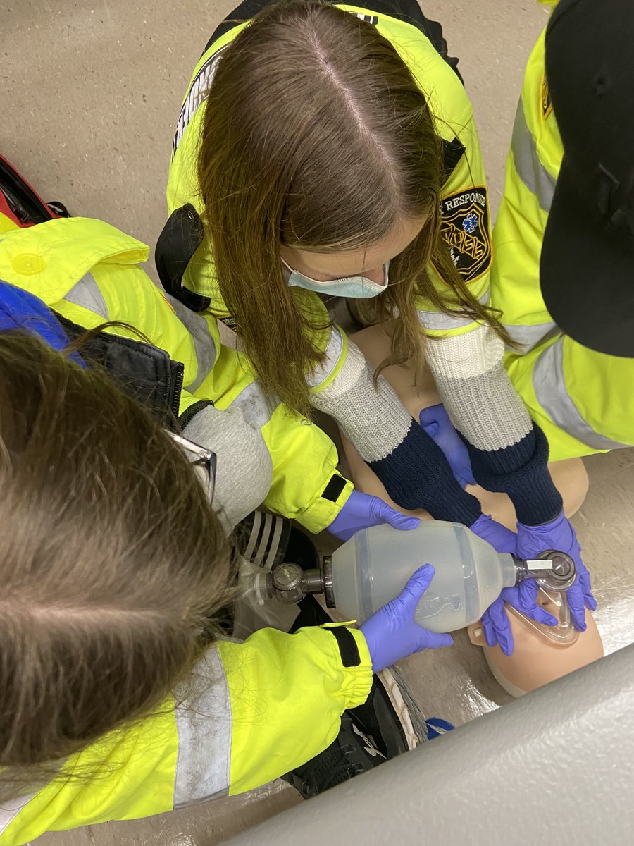 Mclean17925's tweet photo. #SimDay tight spaces #cardiacarrest sim #tdsshealthcare https://t.co/0bhjMQ2nqV