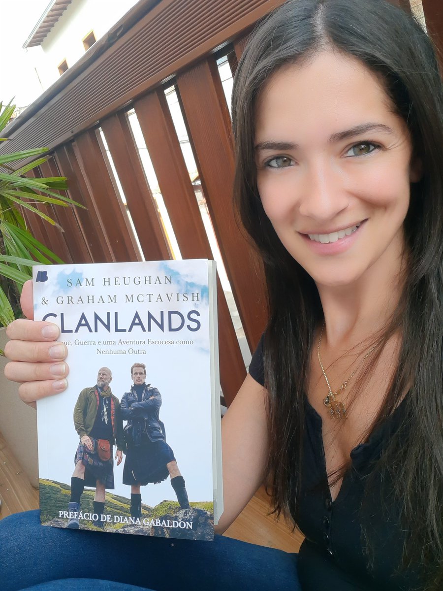Depois de muita espera,finalmente o meu <a href="/clanlands/">Clanlands</a> chegou !!!!!!
Não vejo a hora de me aventurar pela Escócia com <a href="/SamHeughan/">Sam Heughan</a> e <a href="/grahammctavish/">.</a>, enquanto não posso ir pessoalmente!!!!!
🏴󠁧󠁢󠁳󠁣󠁴󠁿🏴󠁧󠁢󠁳󠁣󠁴󠁿🇧🇷🇧🇷🥃🥃⚔⚔