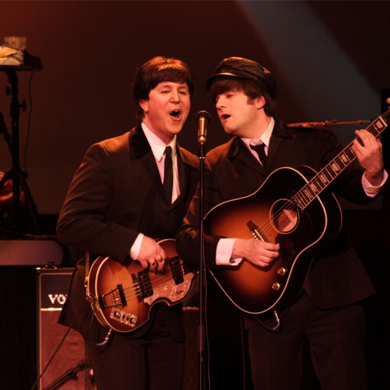 旧 麻酱on Twitter 最近迷上了城市猎人 由此我渐渐被80年代的曲风给吸引过去了 日推也全都是经典都市风 歌曲 导致最近二次元浓度极速下降这是成熟吗还是我只是厌倦了现在的环境 我不知道 但我很喜欢沉浸其中的感觉 80是个美妙的年代