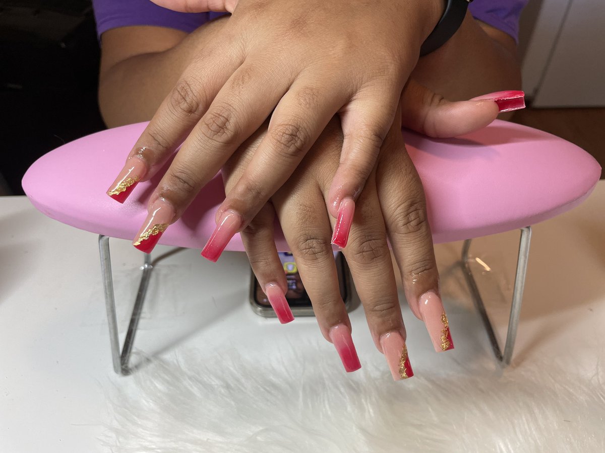 fierynails's tweet photo. Be sure to book !! #PVAMU #pv25 #pv24 #pv23 #pv22 #pv21 #pvnailtech https://t.co/5GRdZzAXrF