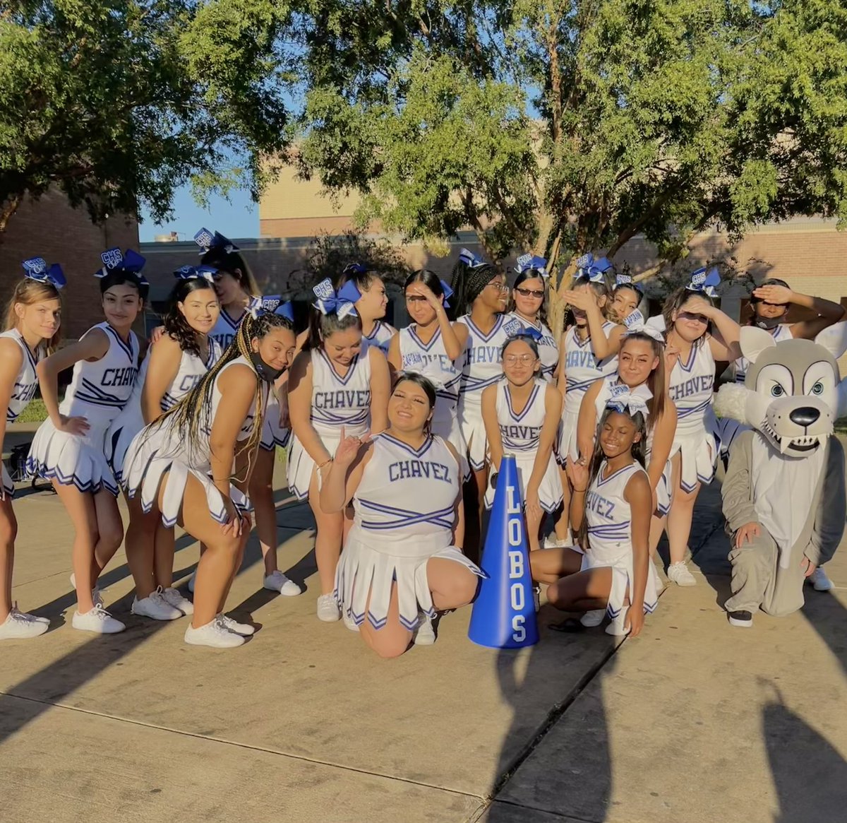 Some team pictures right before Friday night’s game🤩!