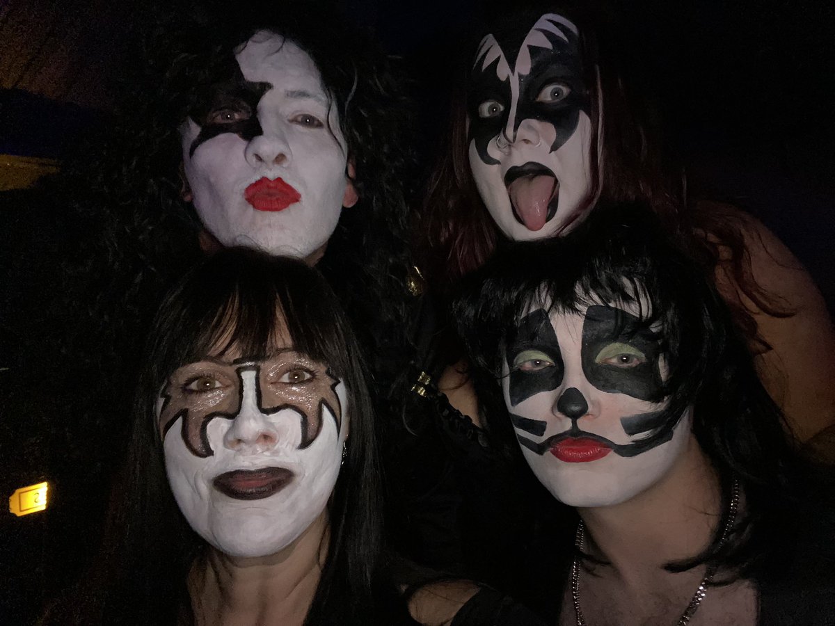 The Positivity Queen tweet media