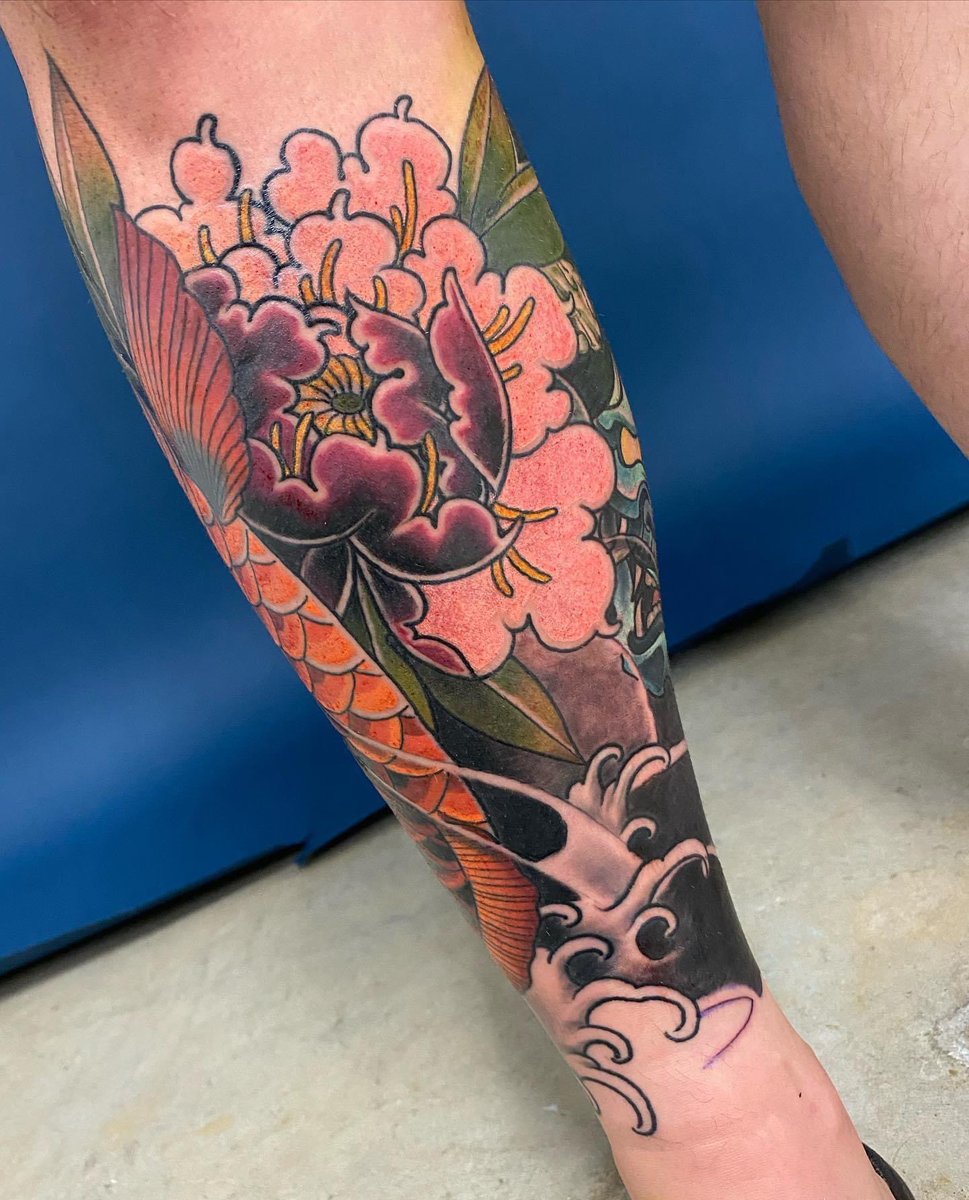 8clevercadaver3's tweet photo. Super koi sock I did awhile back.
.
.
#koifishtattoo #koi #hannyatattoo #japanesetattoo #irezumi #irezumitattoo #tattoo #tattooartist #dentontx #dentontattoos #texastattoos #texas https://t.co/itbl7l42V3