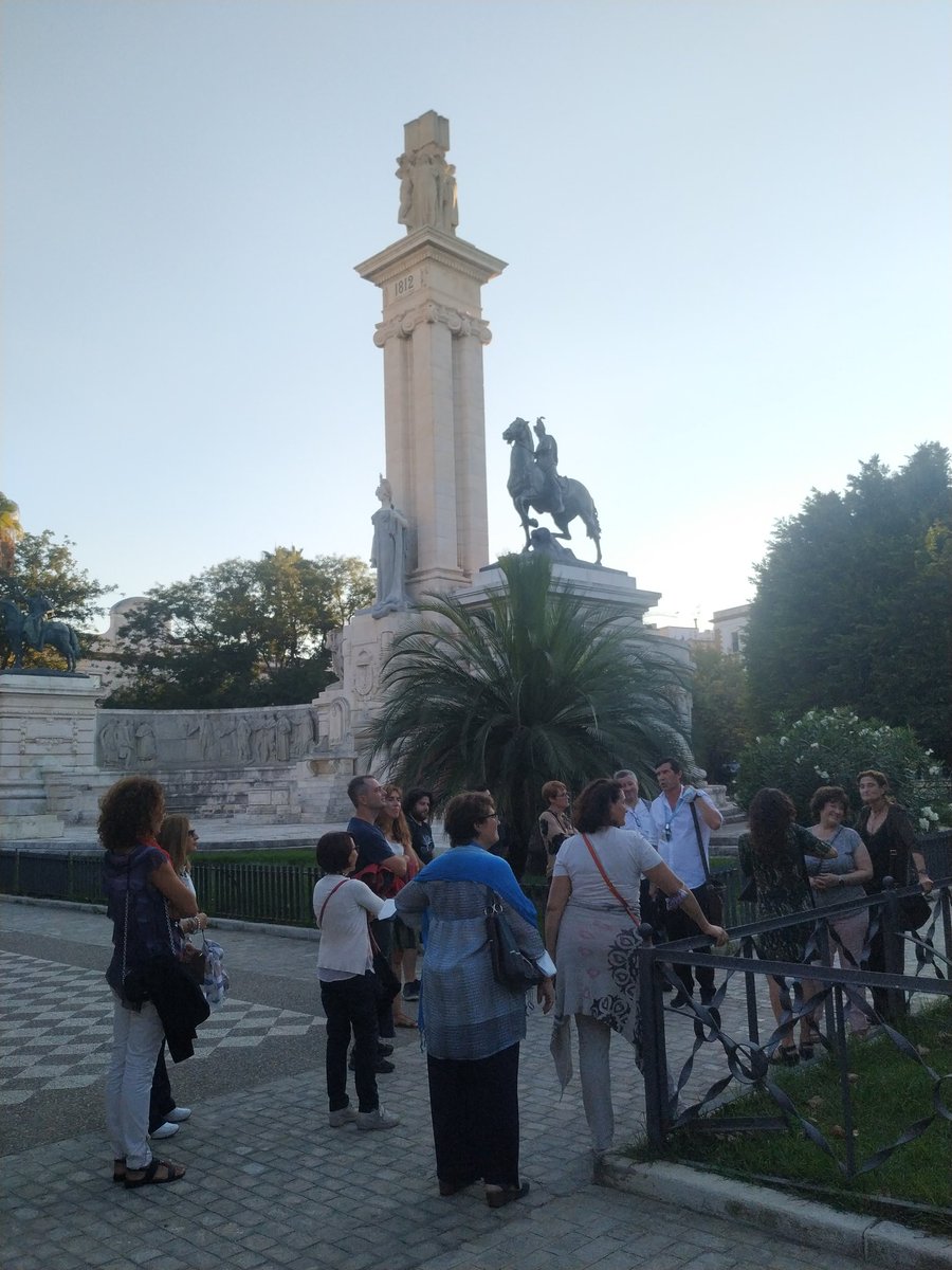 Dig4lifeEU's tweet photo. And after a intense working day,  it is time for having fun with the social events in Cádiz. #Dig4lifeEU https://t.co/2uWF5L6I3C