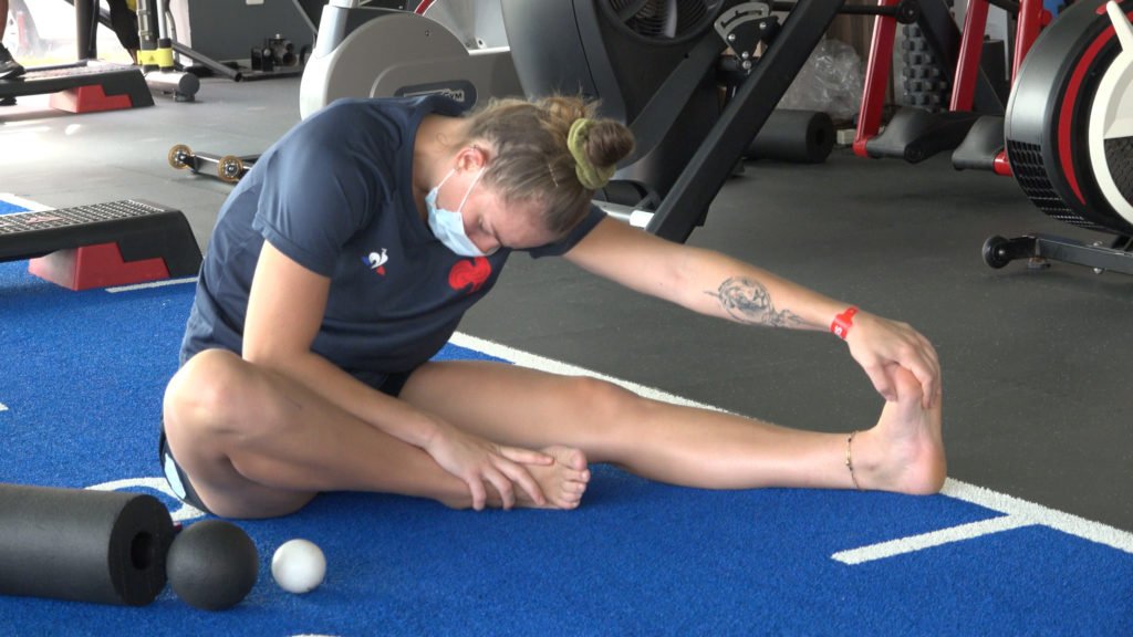 ScrumQueens's tweet photo. Interesting article about the rehabilitation of France's @ma_menager following repeated injuries last season. She is aiming to return " in December". https://t.co/dwNHxOfftt  (in French, but Google does a good job) https://t.co/QjtTK1OdvK