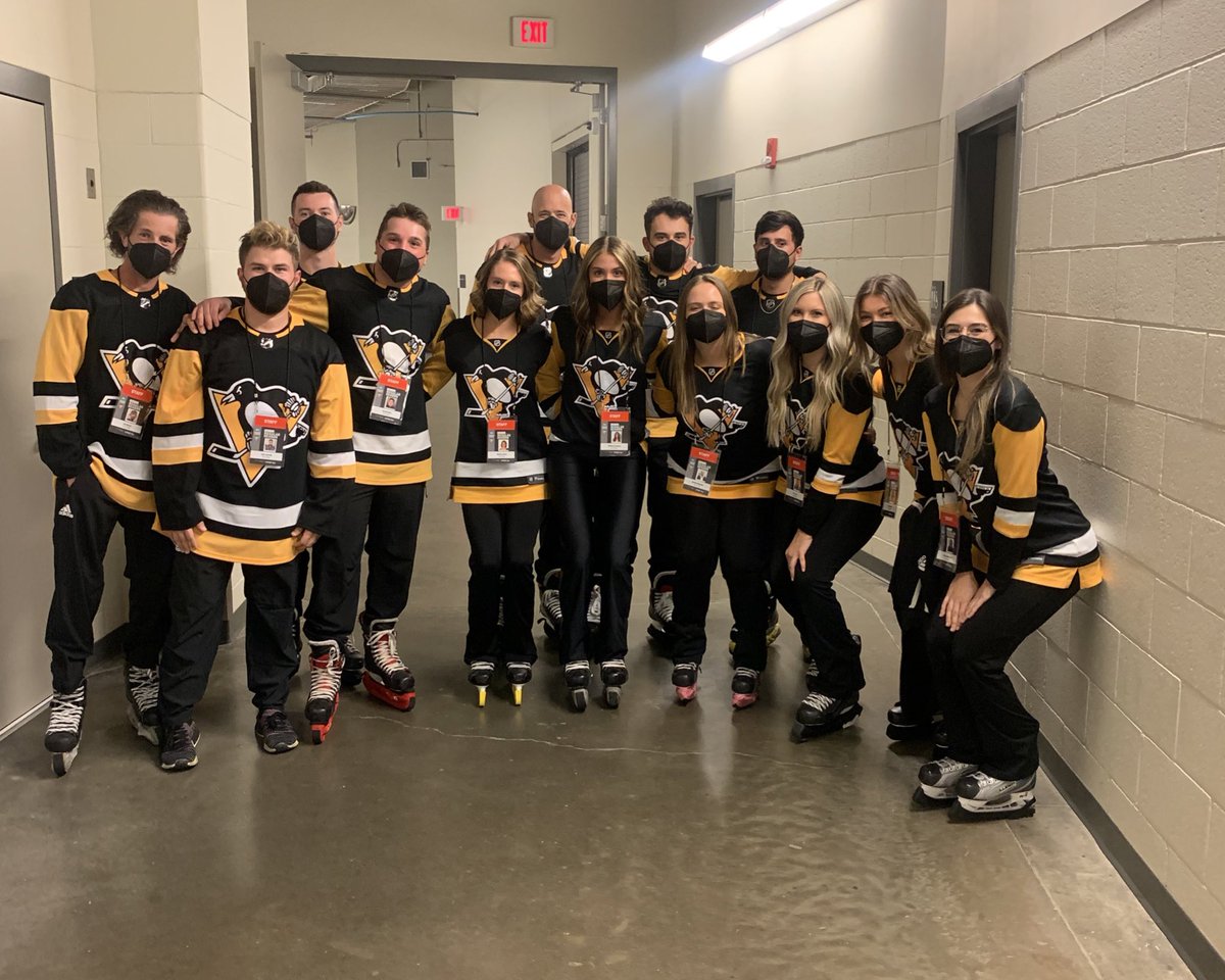 CleanIce23's tweet photo. We are back!!! #LetsGoPens https://t.co/8ptirz6Avz