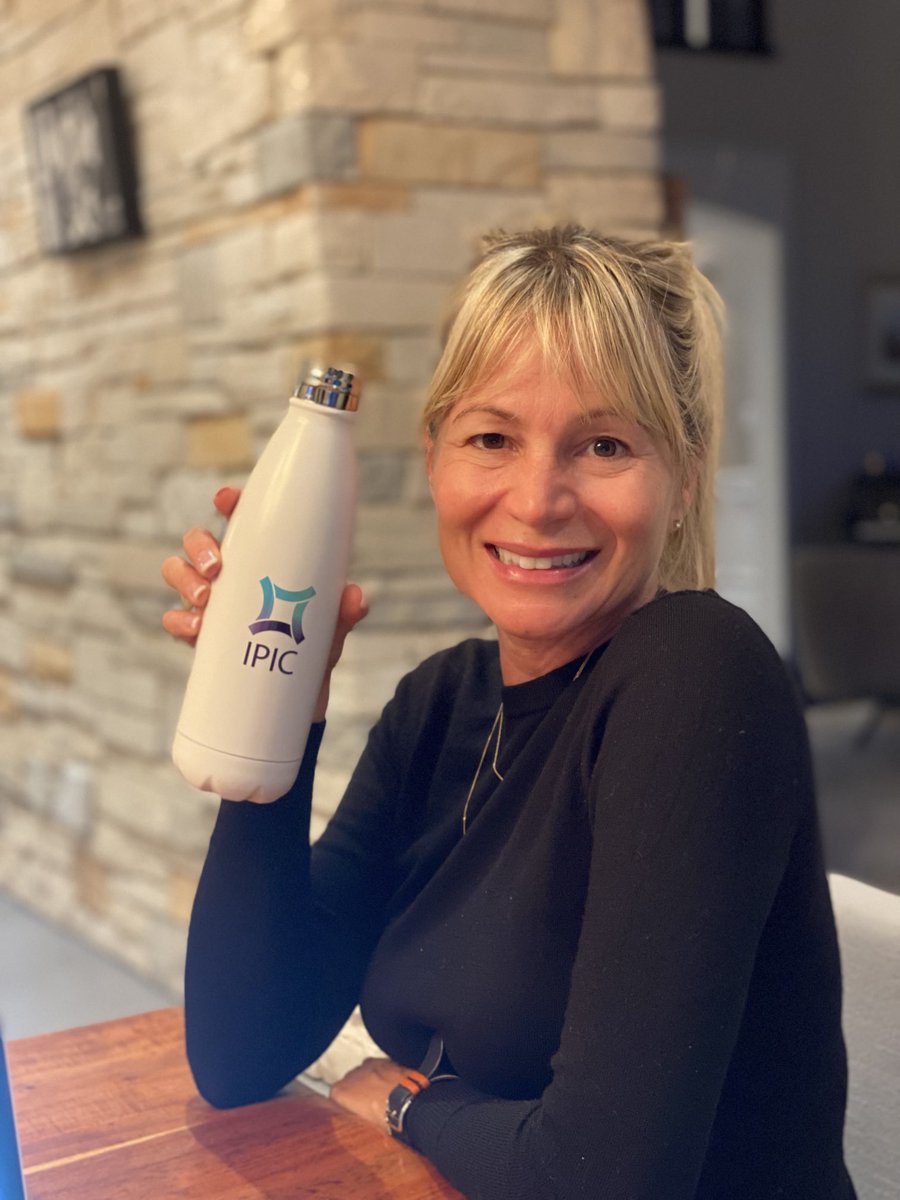 CanadianIP's tweet photo. Thank you โฆ@IPIC_Canadaโฉ for my brand new reusable water bottle! #goodfortheenvironment #hydratehydrate #thankyou https://t.co/mjPfAIPSRH