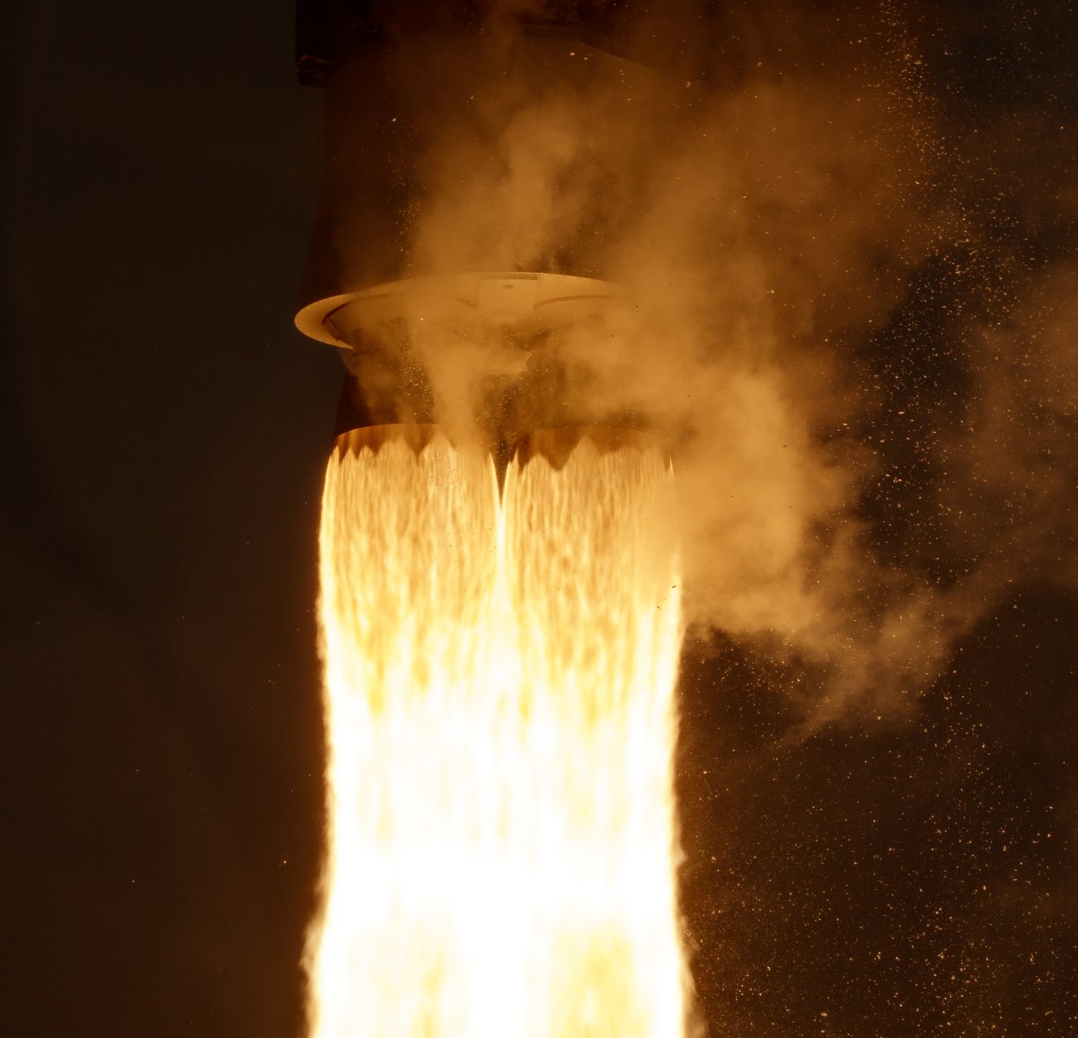 NASA's tweet image. Success! #Landsat 9 launched today to continue a nearly 50-year legacy of monitoring the health of our planet. A partnership with @USGS, the satellite will help people manage Earth&apos;s natural resources with science-based decisions: go.nasa.gov/2XQI6r5