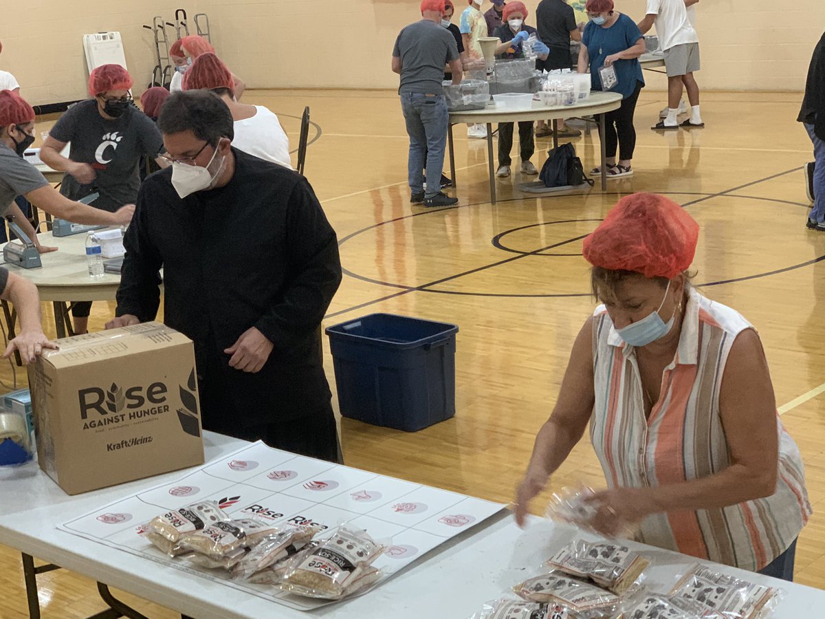 ColsGreekFest's tweet photo. Happening NOW!!! We’re making 13,000 meals with Rise Against Hunger to combat global food insecurity. https://t.co/obq3mPf7ch