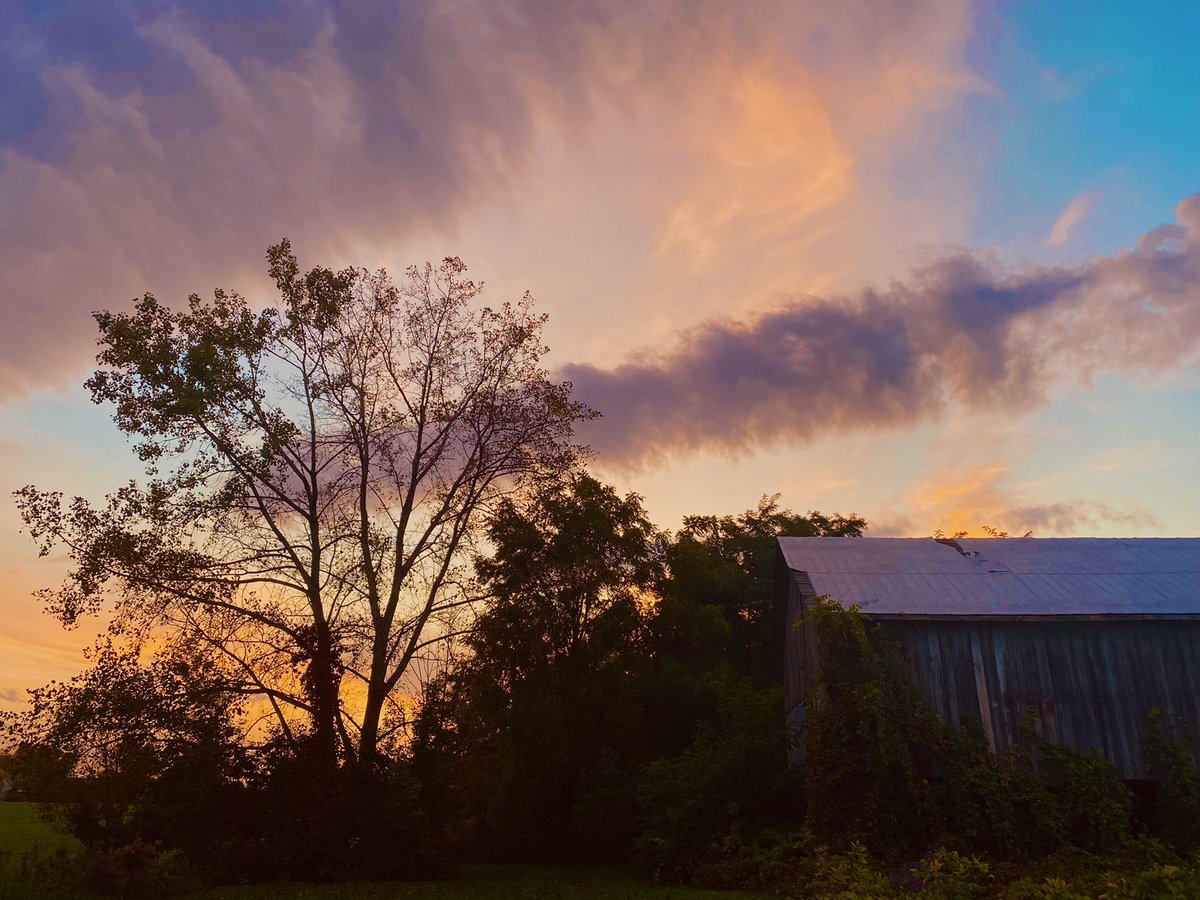 Monday. I’m done. Thank goodness tomorrow is a new day #sunsetspectacular #UpstateNY #OntarioCounty