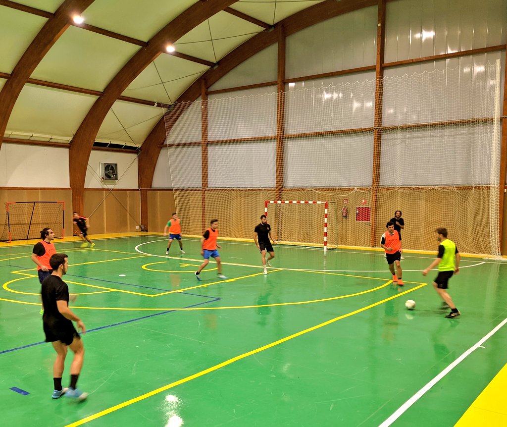InterPallaresos's tweet photo. 🏋️| ENTRENAMENT

Primera sessió setmanal per preparar el debut de divendres.

#esportiupallaresos #futsal https://t.co/AUKFAJUTKE