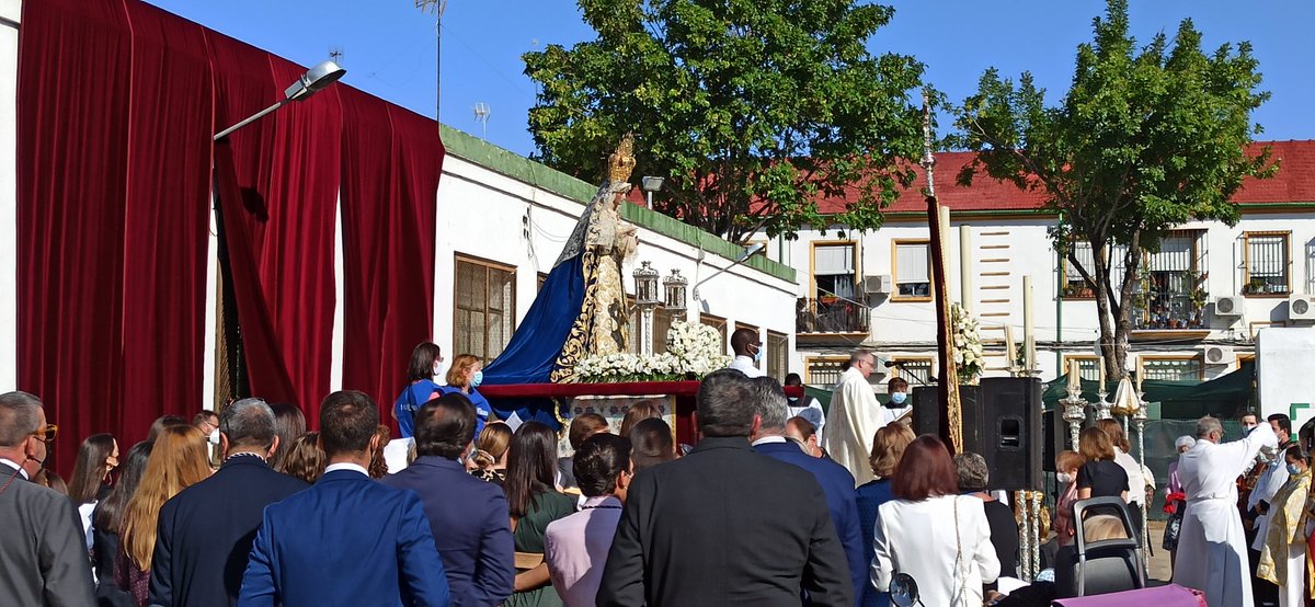 hdadstagenoveva's tweet photo. Agradecimiento | Agradecemos al Distrito Sur de @Ayto_Sevilla la cesión del Espacio ciudadano "Los Alambres" para la celebración de la tradicional donación de sangre y para la Santa Misa, con motivo del #RosarioMercedes21 https://t.co/9nCwCDP7WX