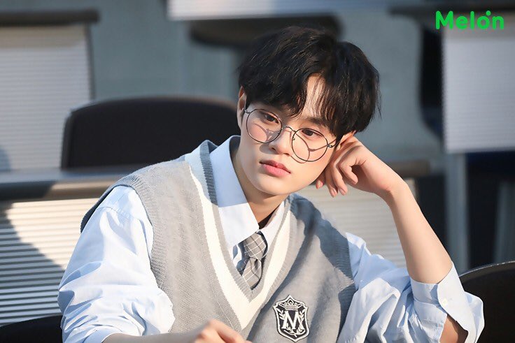 Ab6ixColombia's tweet photo. [FOTOS] 27.09.2021 @melon

Jacket Behind 'MO' COMPLETE de Genie - Lee Daewhi.

MT💕

#AB6IX #Woong #Donghyun #Woojin #Daehwi #MOCOMPLETE #김동현 #박우진 #이대위 #에이비식스 https://t.co/CXJw4qGXE5