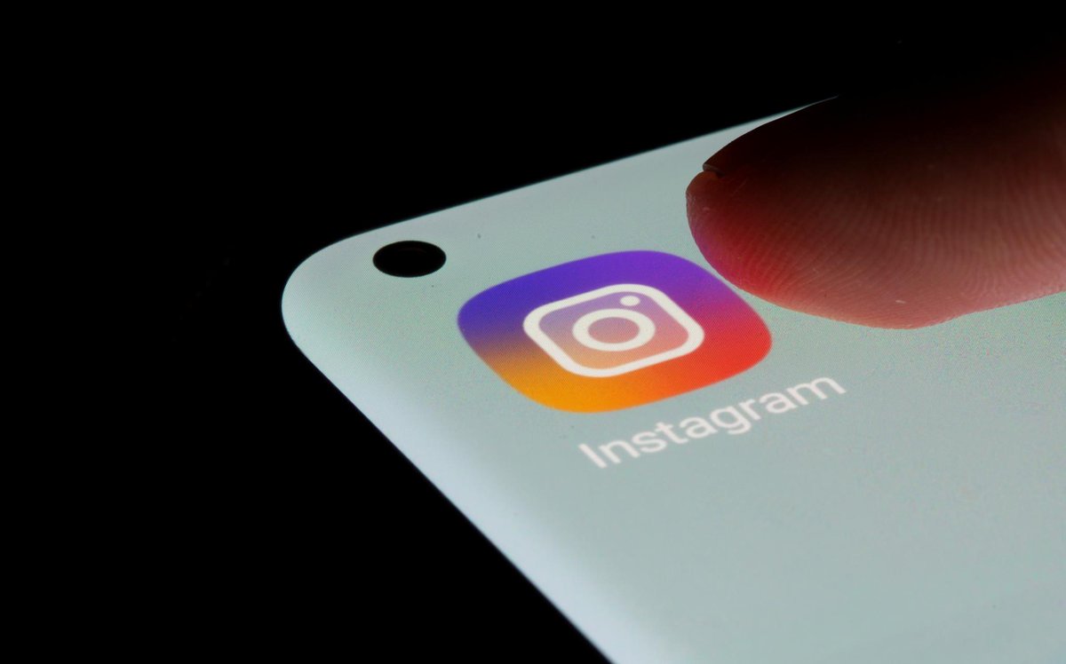 Democratic lawmakers say Facebook 'must completely abandon' Instagram Kids