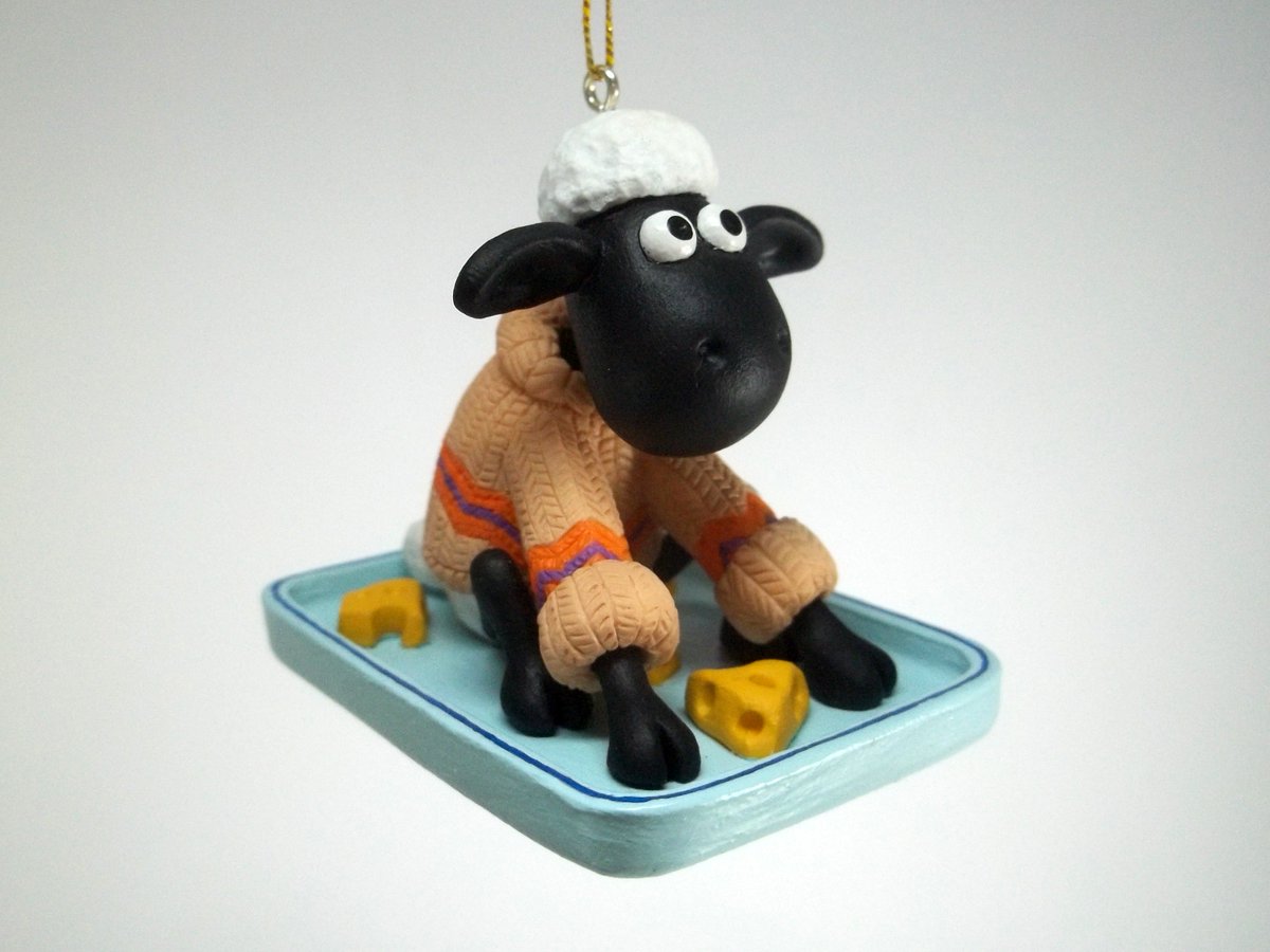 Alistu_ART's tweet photo. Here's a #commission I created for Christmas 2020 of Wallace, Gromit, and Shaun from @aardman as tree ornaments.
Each figure is #fimo #polymerclay hand painted with acrylic paints and sealed with varnish. https://t.co/ovVSaZ6adA