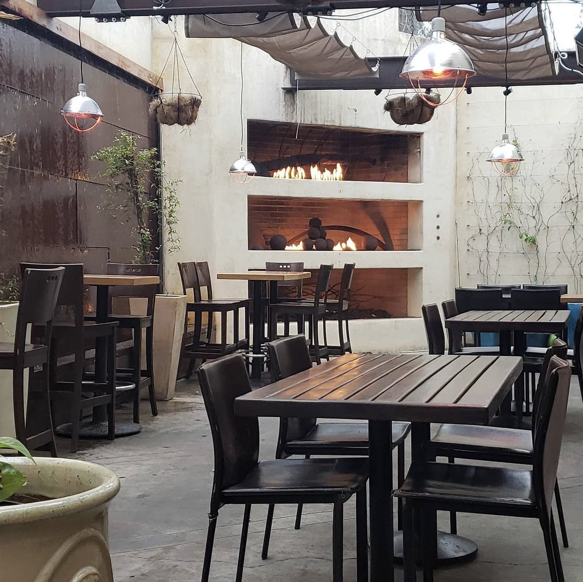 The <a href="/RiversideClub/">The Riverside Club</a> patio is a dream! Have you been?

📸: #RiversideClubhouse
#GreaterBroadwayDistrict #VisitSacramento #Sacramento365
#Sacramento #DowntownSac #Landpark #Curtispark