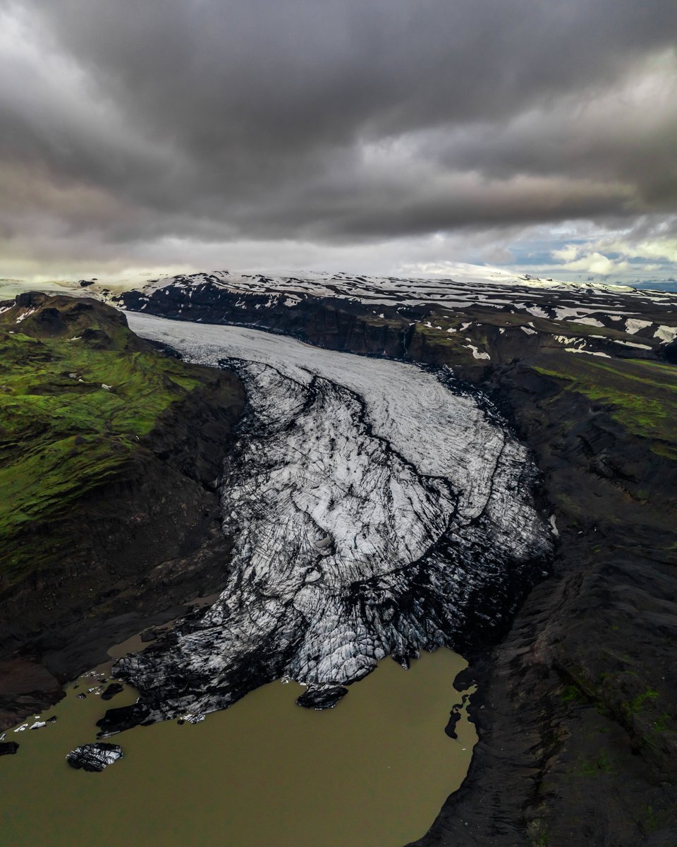 These are some of the glacier-pieces from my first <a href="/opensea/">OpenSea</a> collection. The Land of Fire and Ice.

You can really see the difference between summer and winter!

opensea.io/collection/the…
#OpenSeaNFT #NFTart