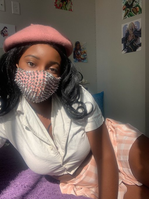 logging into my personal account solely so that @pepperonigal can witness my outfit i think she would<a href="/tag/lilkim"class="tags"><span>#lilkim</span></a><a href="/tag/happyhalloween"class="tags"><span>#happyhalloween</span></a><a href="/tag/halloweencostume"class="tags"><span>#halloweencostume</span></a>