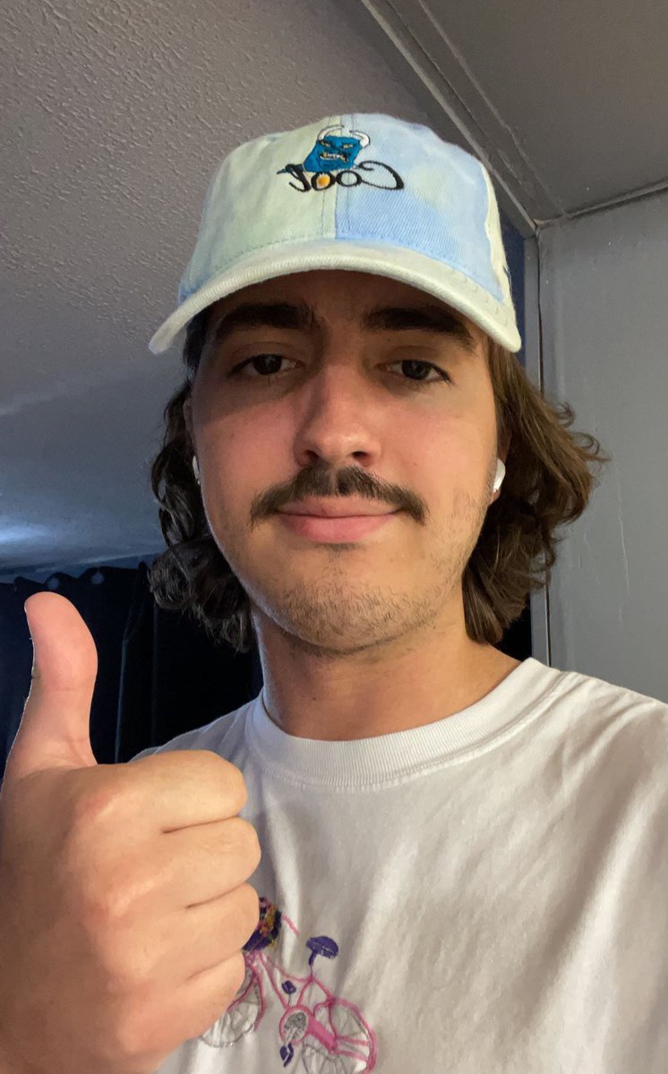 PapaPoob's tweet photo. My parents are renewing their divorce. I hope everyone has a good Monday https://t.co/V4LjWH7zvQ