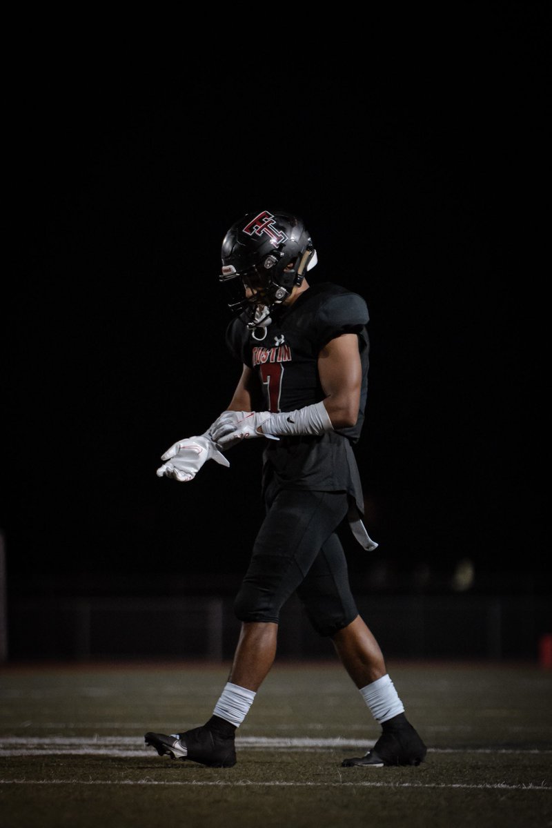 young_domo7's tweet photo. Victory Lap 🥇 #7ENGENDARY https://t.co/ugDyTgE7cW