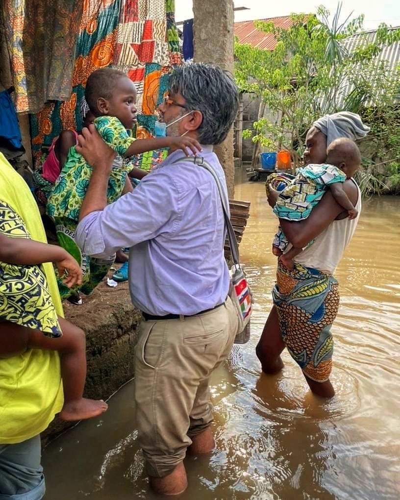 HumanityFirstDE's tweet image. We saved two young children from a flooded area and brought them to our orphanage a couple of days ago. Mustapha &amp;amp; Mouphatou were already facing hardship as their father had recently passed away and unfortunately their mother had also left them. Our orphanage now has 30 children.