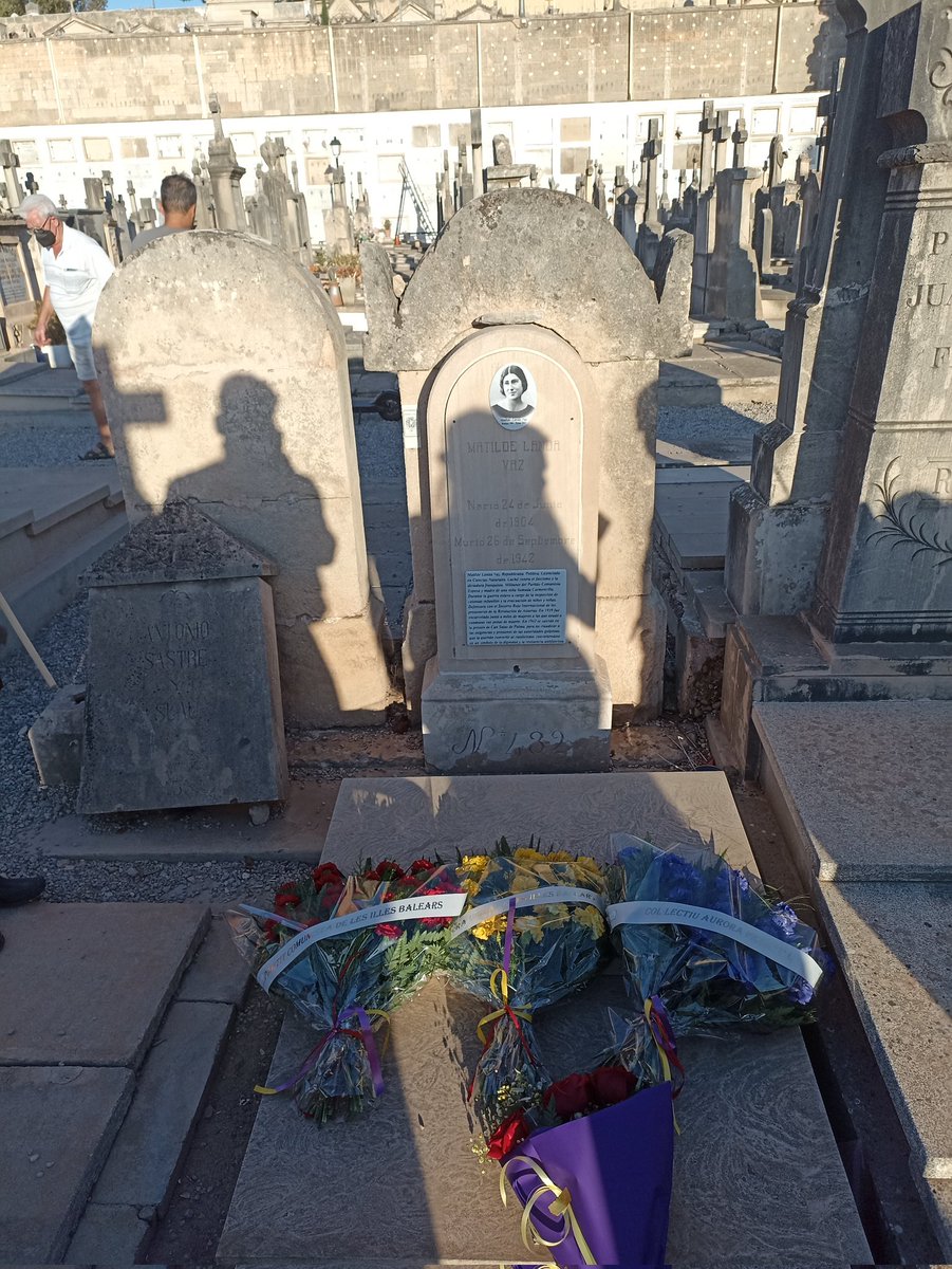 Juanjomart1's tweet photo. Orgull, d'haver participat a l'acte d'homenatge de na #MatildeLanda, camarada d' @elpce que fou impulsada al suïcidi per les seves idees. 

Avui i sempre serà un exemple del @pceilles, @euib i per #UnidesPodem per seguir la nostra acció política diària en favor de la gent fanera. https://t.co/T4Y7RJ9knP