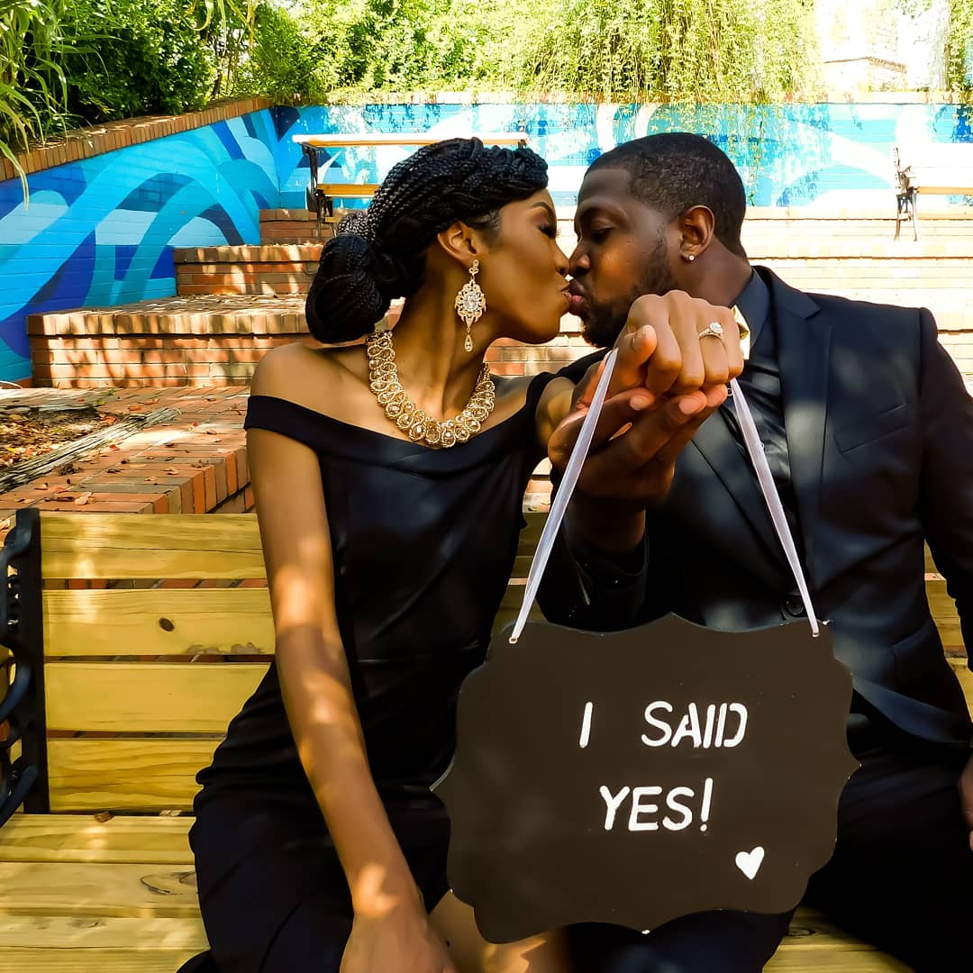 DatBoiDoc's tweet image. She said YES!!! #Shesaidyes #love #WalkingToWilson