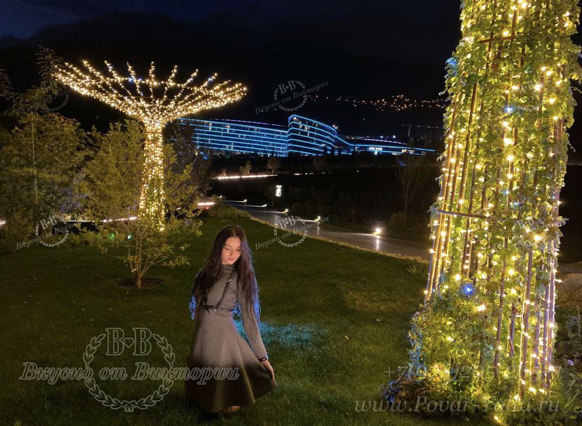 Yalta_Victoria's tweet photo. Осень 🍂 самое загадочное время года... #БархатныйСезон #отельМрия #Mriya_Resort_SPA #Фестиваль_Отражения_Крыма2021 #Праздни��Урожая 
#ВиноградникиКрыма #Вкусно_от_Виктории 
Смотрите вкусную выпечку и мой личный ДНЕВНИК ПОВАРА: 
https://t.co/rb2VKWNeid https://t.co/0yrbhROpLG