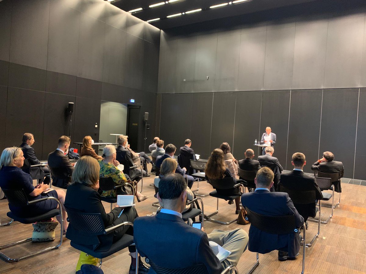 SwissAmbOSCE_UN's tweet photo. Continuing the theme “Water-Sharing”, the 🇨🇭Mission in #MultilateralVienna organized a lecture with 🇨🇭writer Daniel de Roulet about his booklet “Liquid Borders” 💦! https://t.co/s1b22ICl86