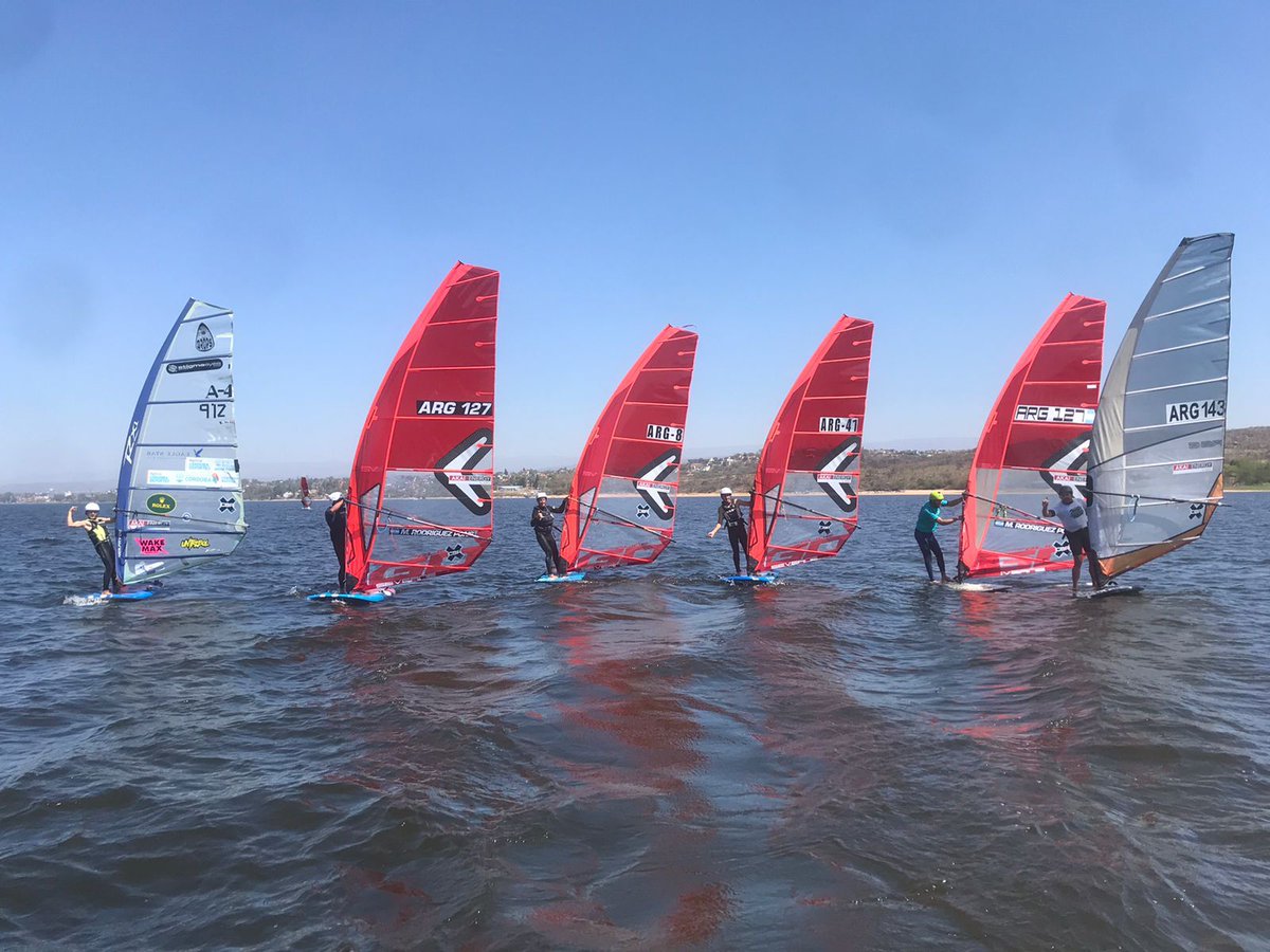 El Lago #SanRoque fue sede del Campeonato Argentino de Windfoil, la #FoilChampionsCup2021 y #Córdoba obtuvo🏆, gracias a la increíble participación de los #deportistas: Mariano Reutemann, Marcello Rodriguez Pons, Nahuel Abram, Marcos Murgio, Martin Reutemann y Joaquin Reutemann.