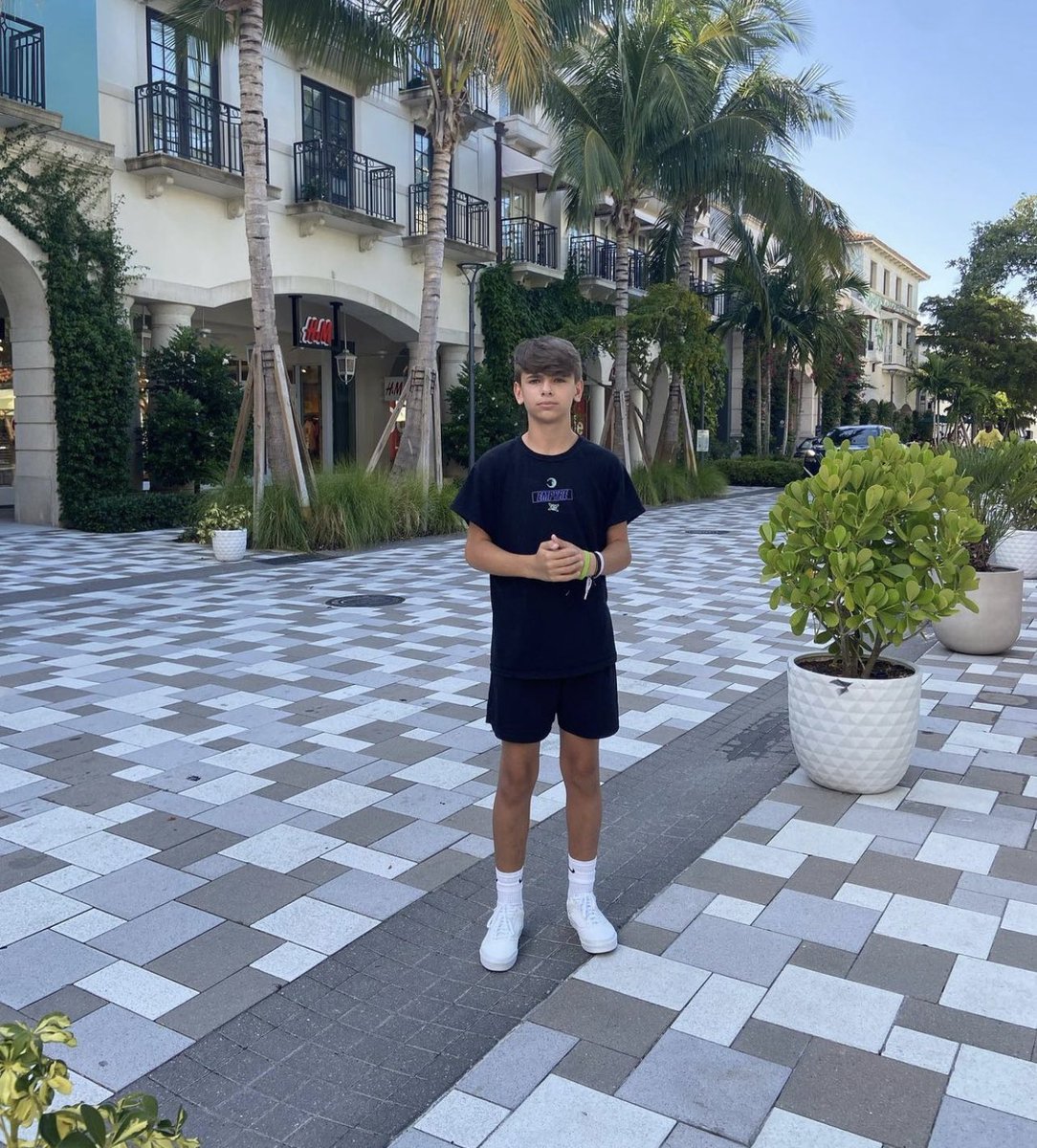 cxnnorjoyce's tweet photo. florida memories π€
#TikTok #ConnorJoyce https://t.co/kN1ajNHIU8