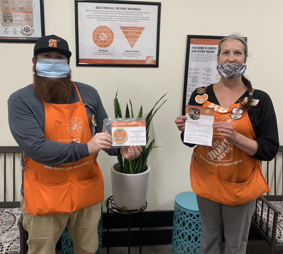 Big shoutout to Andrea for being the D23/59 Specialist of the Month for August!!! Thank you for driving the business and having great customer service! #dynamicD18 <a href="/mdlofnwhere/">Tammy Jo Baggett</a> <a href="/NagyAndrew/">Andrew Nagy</a> @KennyRedigerTHD <a href="/deanosettle/">Dean Settle</a> <a href="/LaSaundra_Holt/">LaSaundra Holt</a> <a href="/wtigers83/">Julie</a>