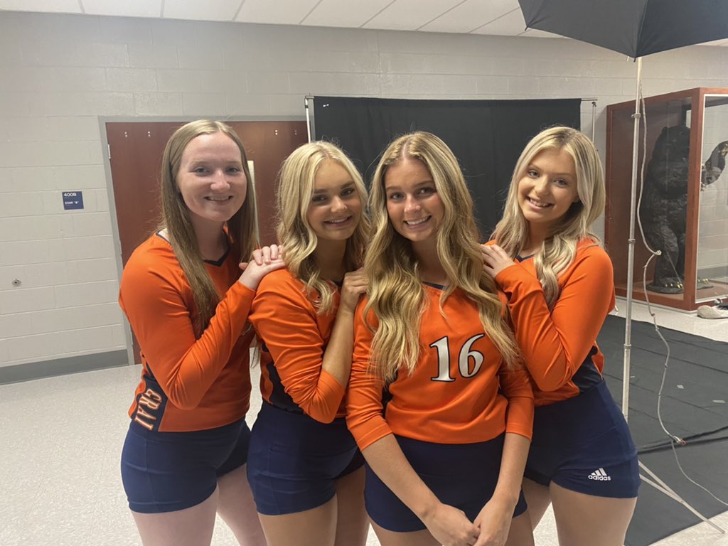 GHSVolleyball2's tweet photo. Come join us tomorrow night for our Lady Grizzlies Senior night and our final regular season home game. We take on former district rival Gibbs with JV starting at 5. Senior recognition will occur between games. @dgharbin1 @madipphillips @abby27449281 @JordanJudlin1 https://t.co/dmA32bHBgA