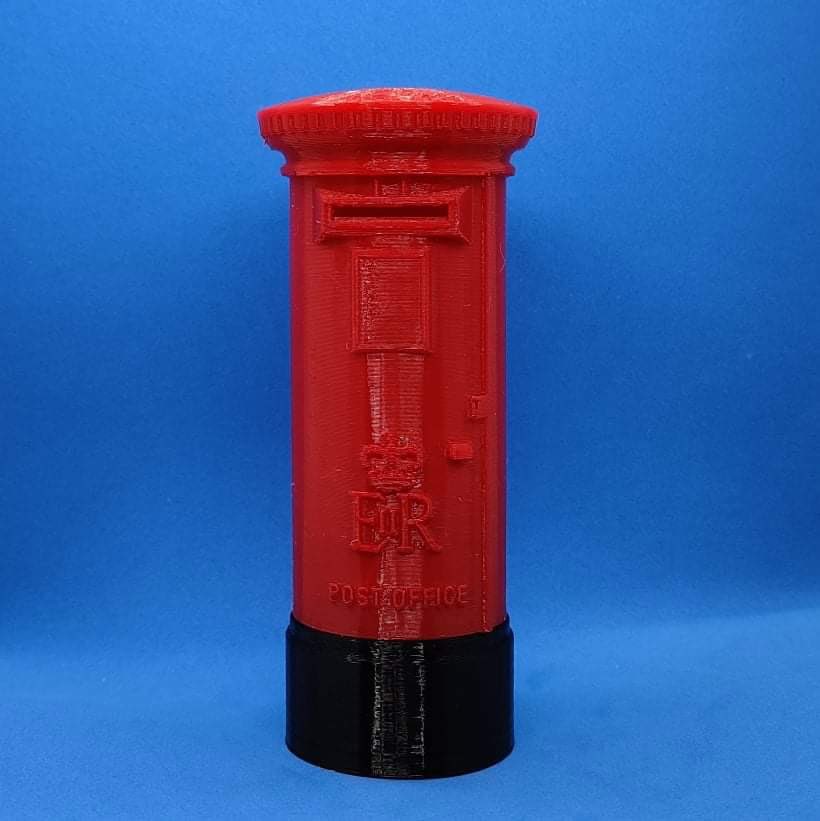 Cache_and_Carry's tweet image. At London Calling we introduced a brand new geocache container, an Elizabeth II Pillar Post Box.
The introductory price for the container is £5.50, plus shipping and handling
If interested please contact us or visit our website at cachencarry.co.uk