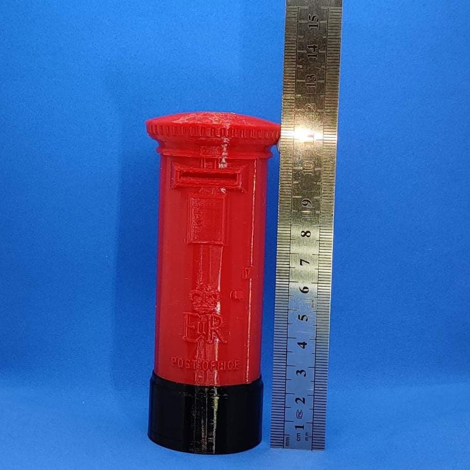 Cache_and_Carry's tweet image. At London Calling we introduced a brand new geocache container, an Elizabeth II Pillar Post Box.
The introductory price for the container is £5.50, plus shipping and handling
If interested please contact us or visit our website at cachencarry.co.uk