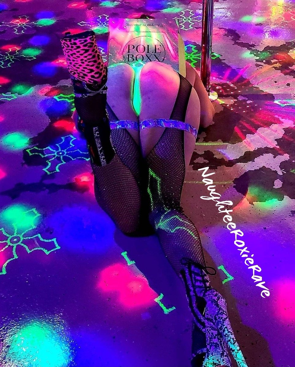 FanslyDogging's tweet photo. @RaveRoxie NaughteeRoxieRave and her hubby make great content! Polegirl play! They also do live real content with other girls online. NaughteeChocolates girls: @i_love_lucy69 @Naughteejuicyk2 @Bre69onlyfans @theexoticdallas @CandiFantasia @SuisseLadyGirl @BoomPhattie #clubs #milf https://t.co/LaMA4wgl5k