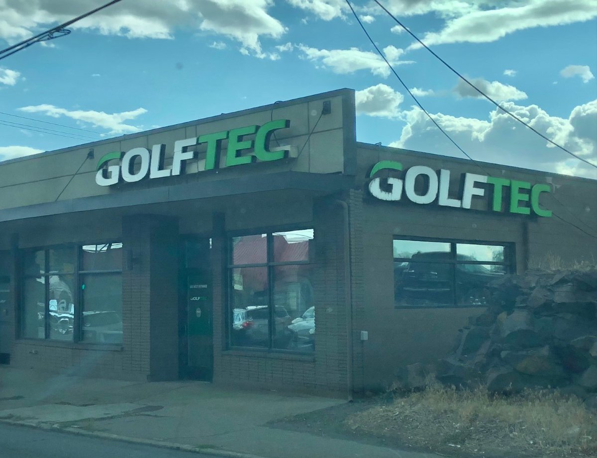 SpokaneSunscre1's tweet photo. Thank you GolfTec for your business! Applying window film to their storefront blocks 99% harmful rays, 84% of incoming heat, increases safety, and insulates during the cooler months. Call today for a free estimate 509-328-4015 https://t.co/rW0fl3nIrR